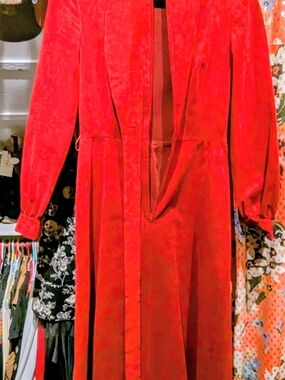 Mollie Parnis Ultrasuede Vintage 1970s - Elegant Long Sleeve Midi Dress